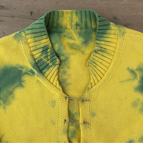 Tie Dye Safety Pin Cropped Knit Sweater Cardigan Whimsy Yellow Size Medium - Picture 4 of 8